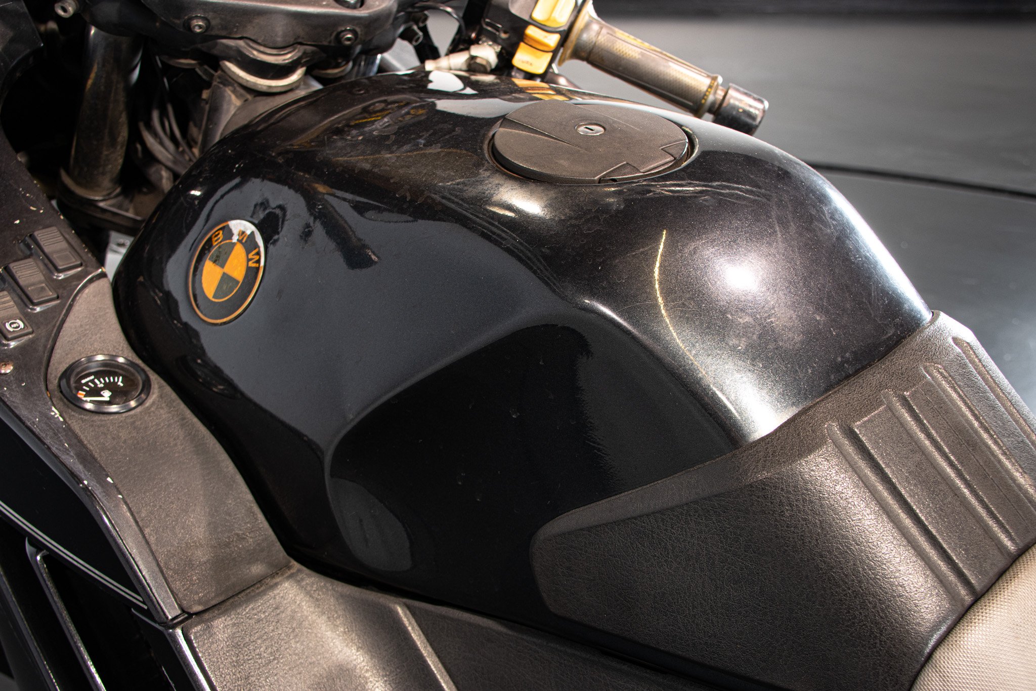 BMW K1 