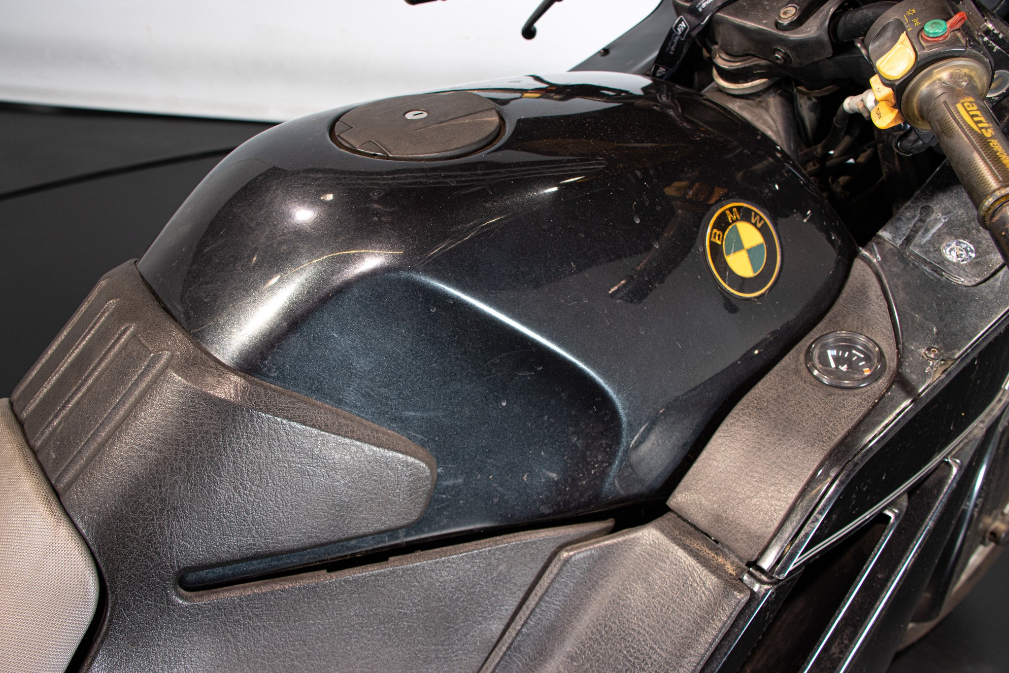 BMW K1 
