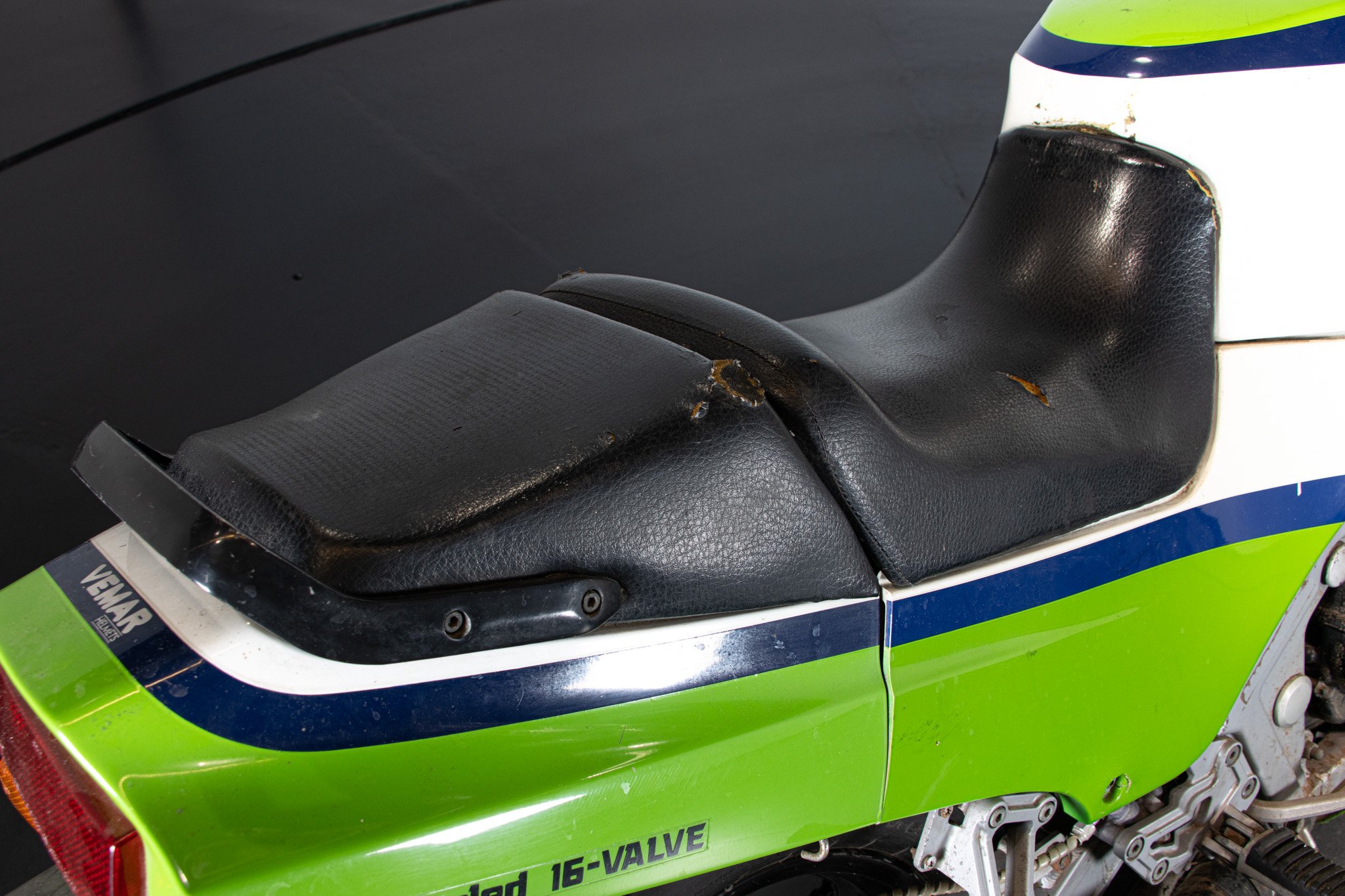 Kawasaki GPZ 600 R 
