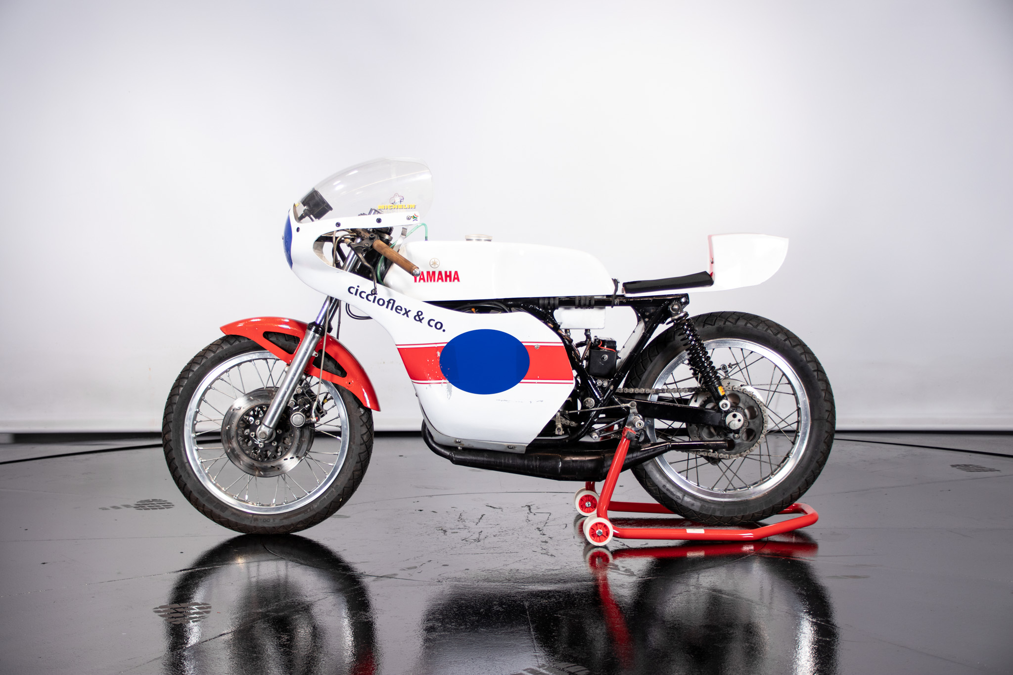 Yamaha TZ 350 Johnny Cecotto Replica 