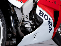 Honda VFR750- “RC 30” 