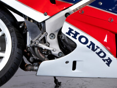 Honda VFR750- “RC 30” 