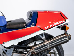 Honda VFR750- “RC 30” 