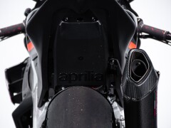 Aprilia RSV4 FACTORY WORKS 