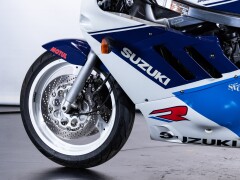 Suzuki GSXR 750                